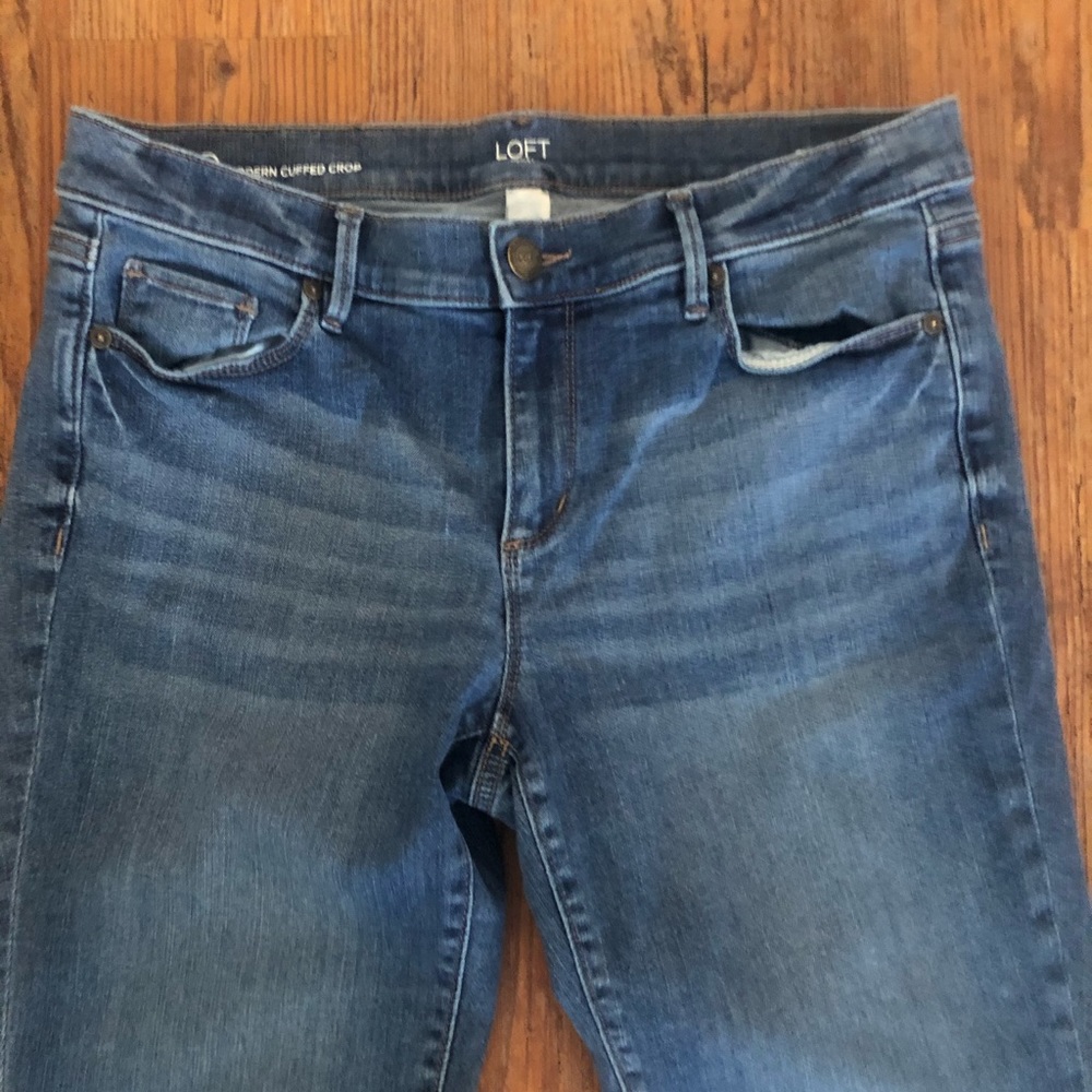 LOFT MODERN CUFFED CROP SIZE 10 $8